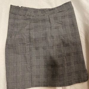 Garage skirt